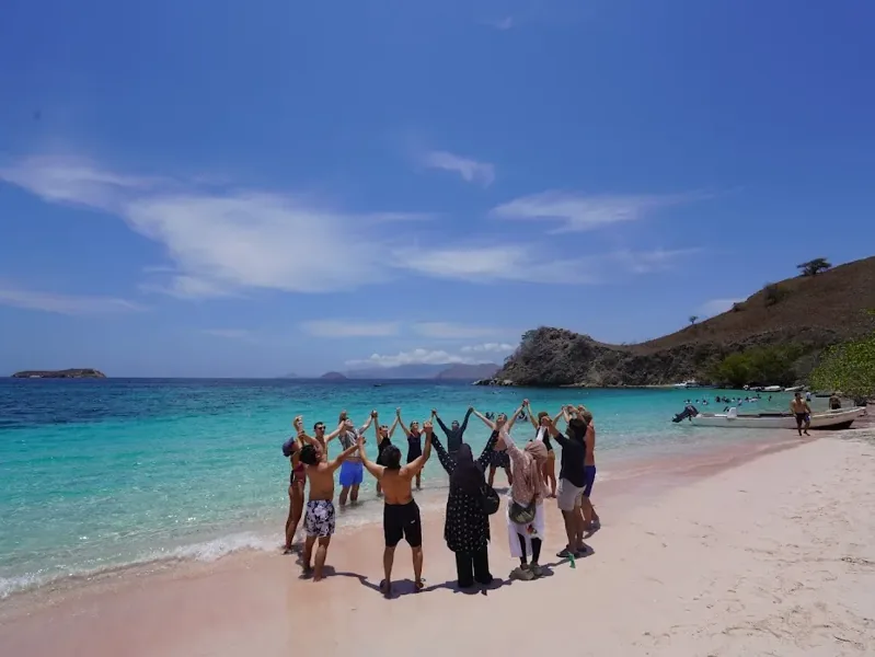 Private Yacht Vs Shared Boat: Which Komodo Trip To Choose?