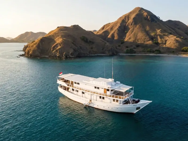 How to Choose a Luxury Cruise in Indonesia (2026 Guide)