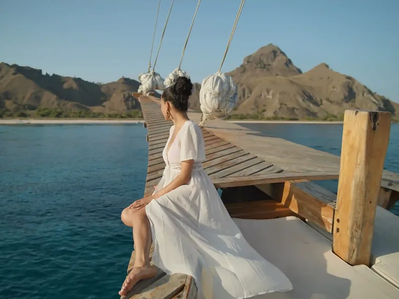 Guest at the bow of a phinisi
